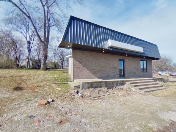 626 E Main St , Lebanon, TN 37087